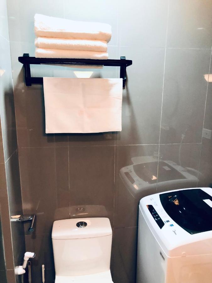 Air Residence 1Br With Balcony Free Netflix And Disney Plus Манила Екстериор снимка