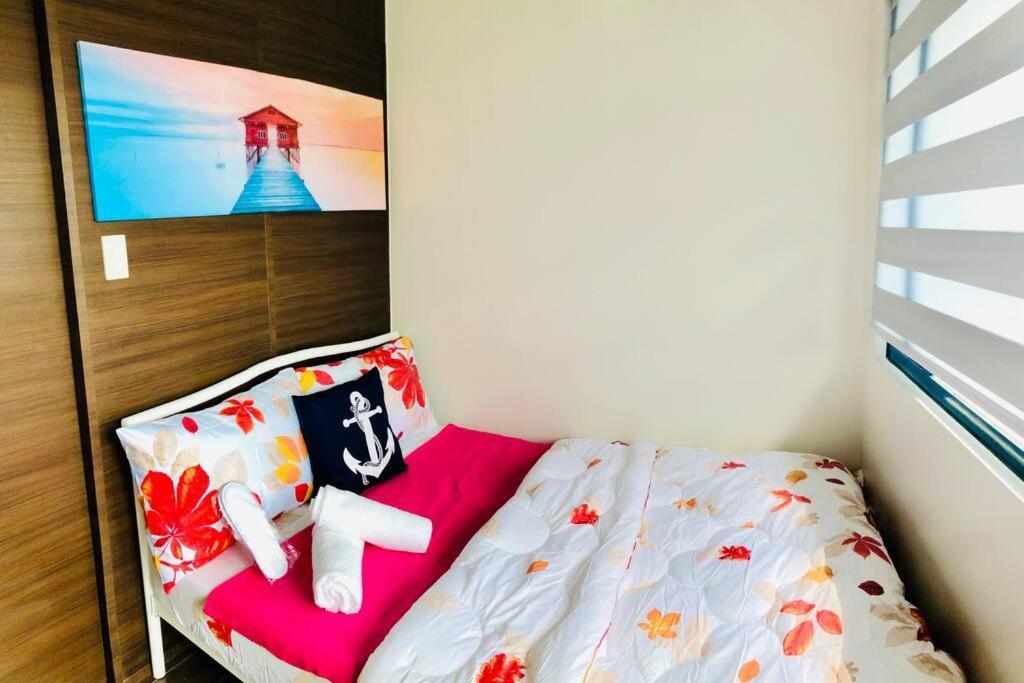 Air Residence 1Br With Balcony Free Netflix And Disney Plus Манила Екстериор снимка